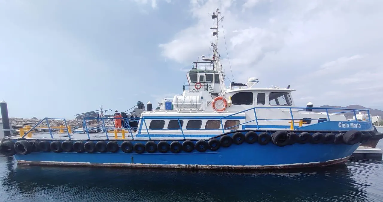 A Marítima del Caribe vessel in operation